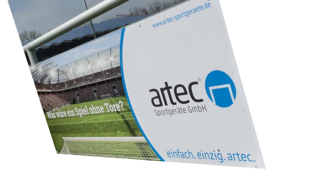 Bandenwerbung von artec Sportgeräte